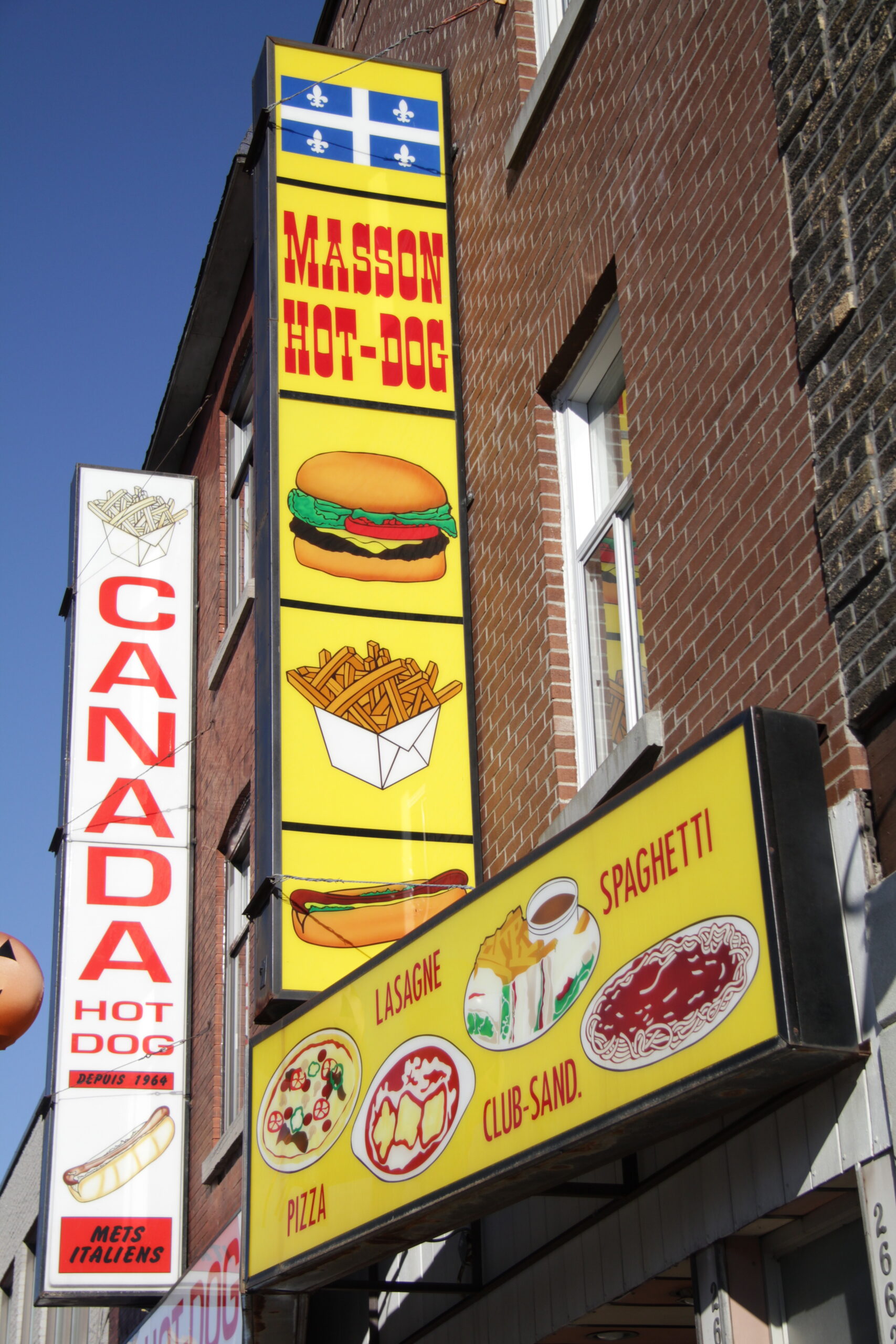 Les 2 solitudes du hot dog